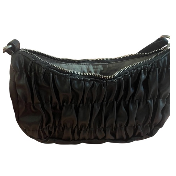 Elegant Black Shoulder Bag - Picture 6 of 12